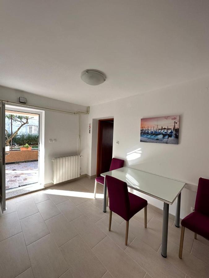 Villa Petra Trogir Bagian luar foto