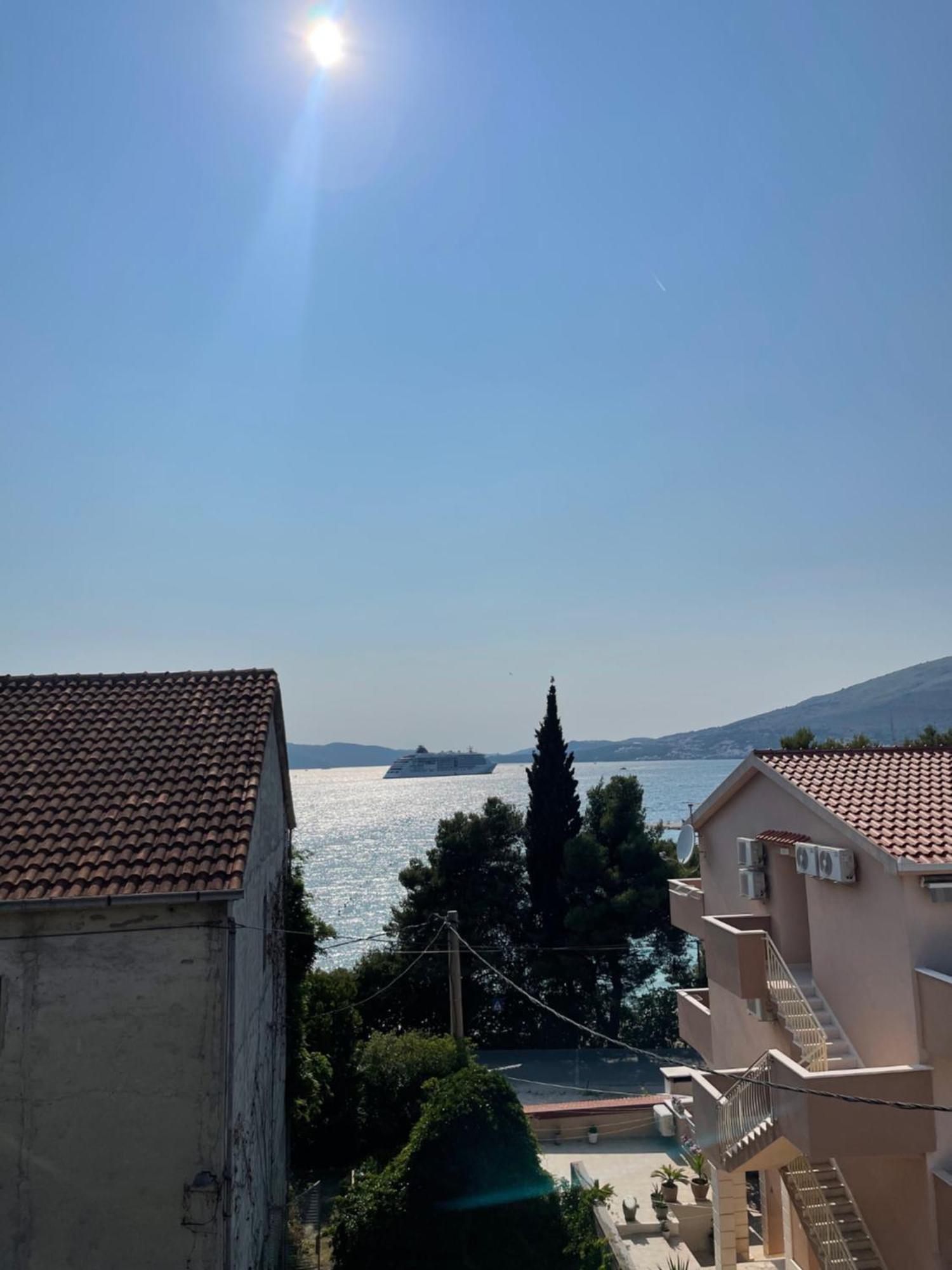 Villa Petra Trogir Bagian luar foto